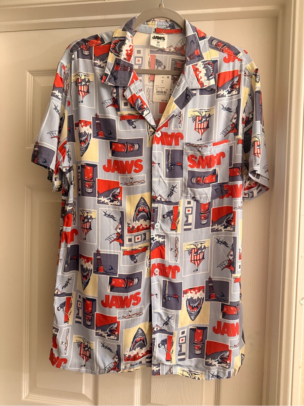 JAWS Graphic Short-Sleeve Camp Shirt - Light Blue & Red